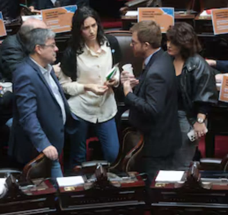 💥 Show, traiciones y acuerdos en la sombra: la farsa detrás de la comisión LIBRA